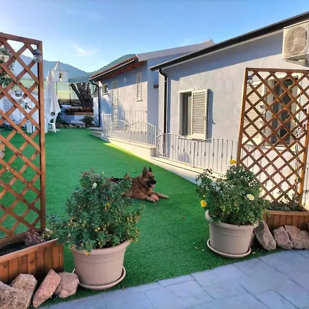 Casa Maria Holiday home *